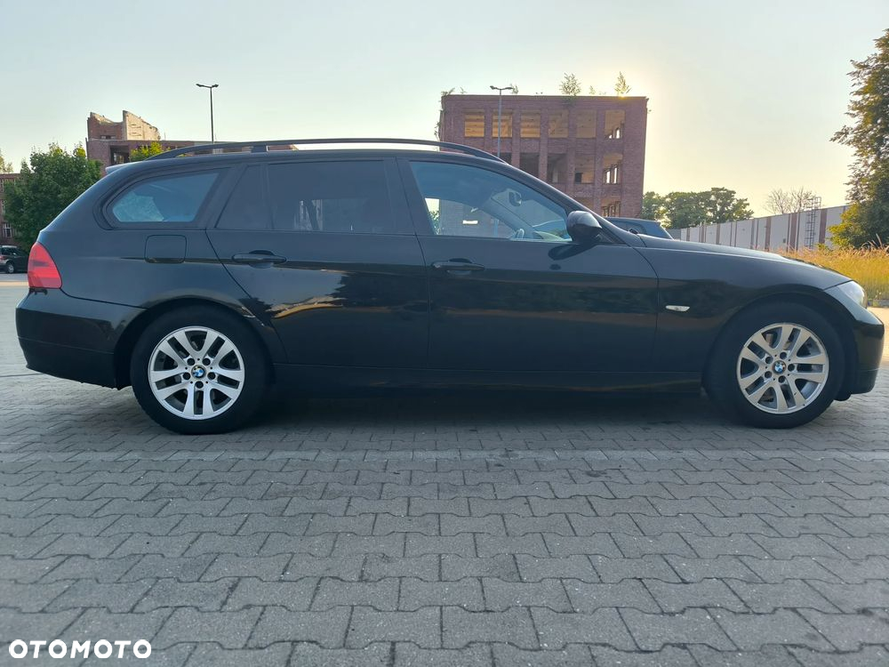 BMW Seria 3 318d DPF Touring - 5