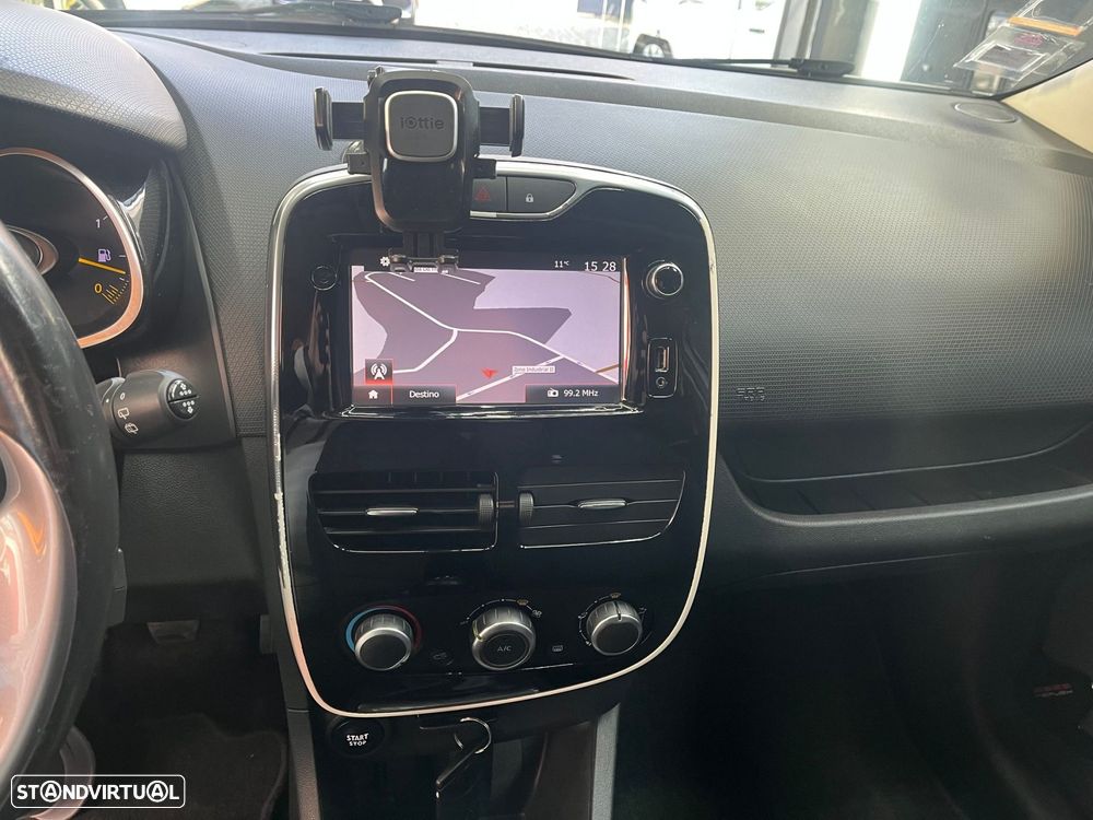 Renault Clio 0.9 TCe Limited - 12