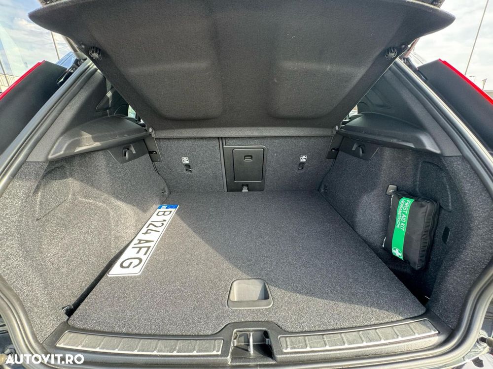 Volvo XC 40 Recharge T5 Twin Engine AT7 Inscription Expression - 37