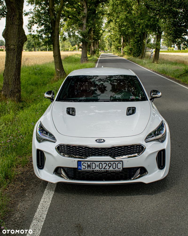 Kia Stinger 3.3 T-GDI AWD GT - 2