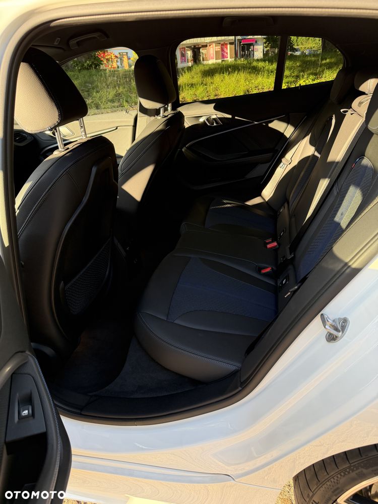 BMW Seria 1 120d xDrive M Sport sport - 4