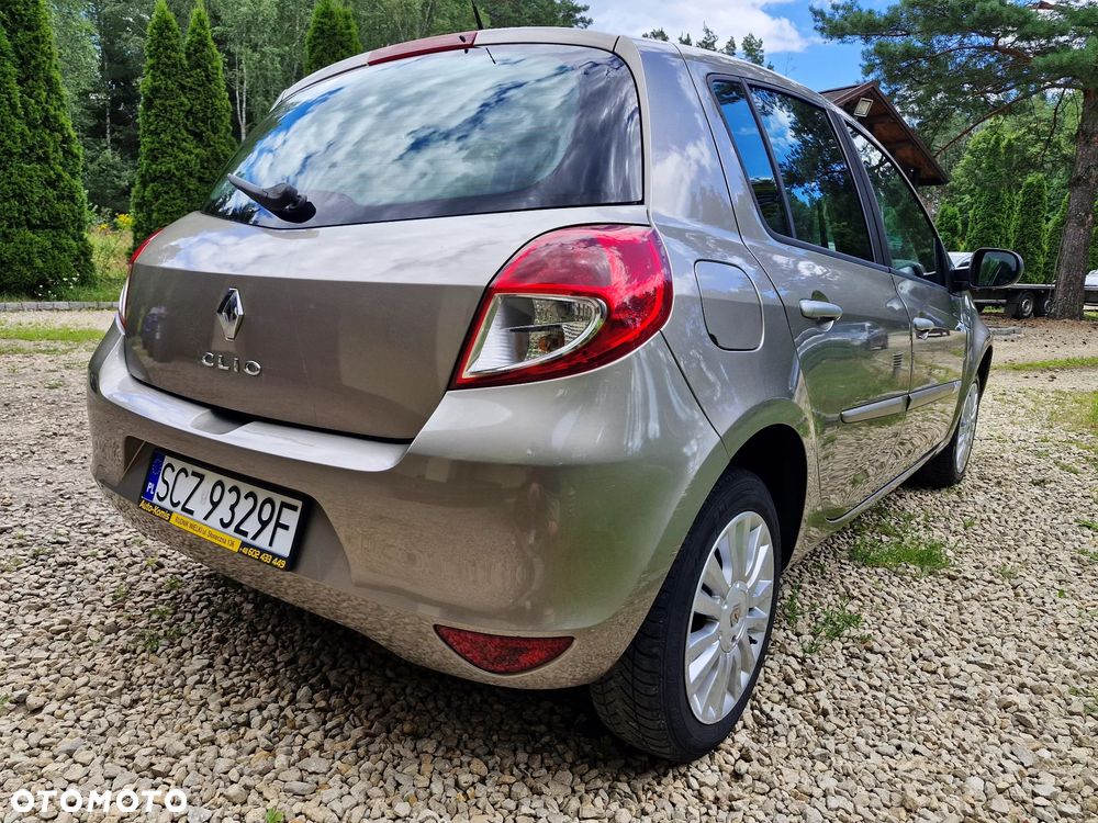 Renault Clio 1.2 16V Pack Authentique - 3