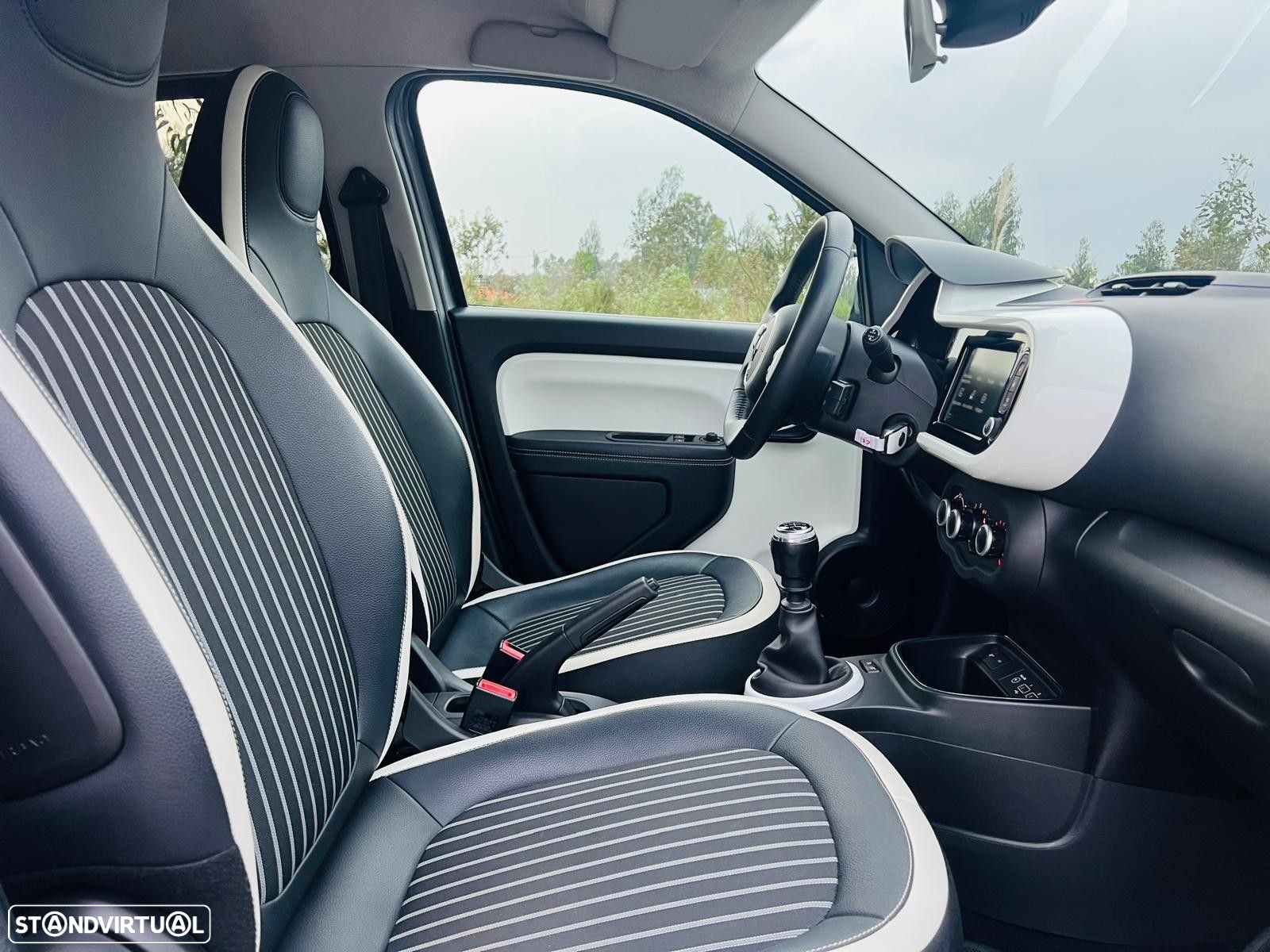 Renault Twingo 0.9 TCe Exclusive - 41