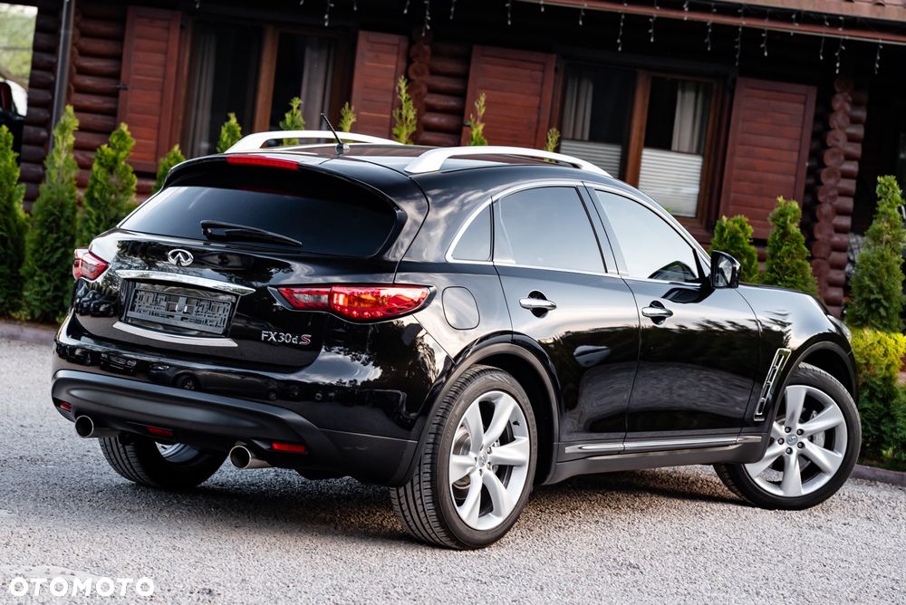 Infiniti FX FX30d S - 9