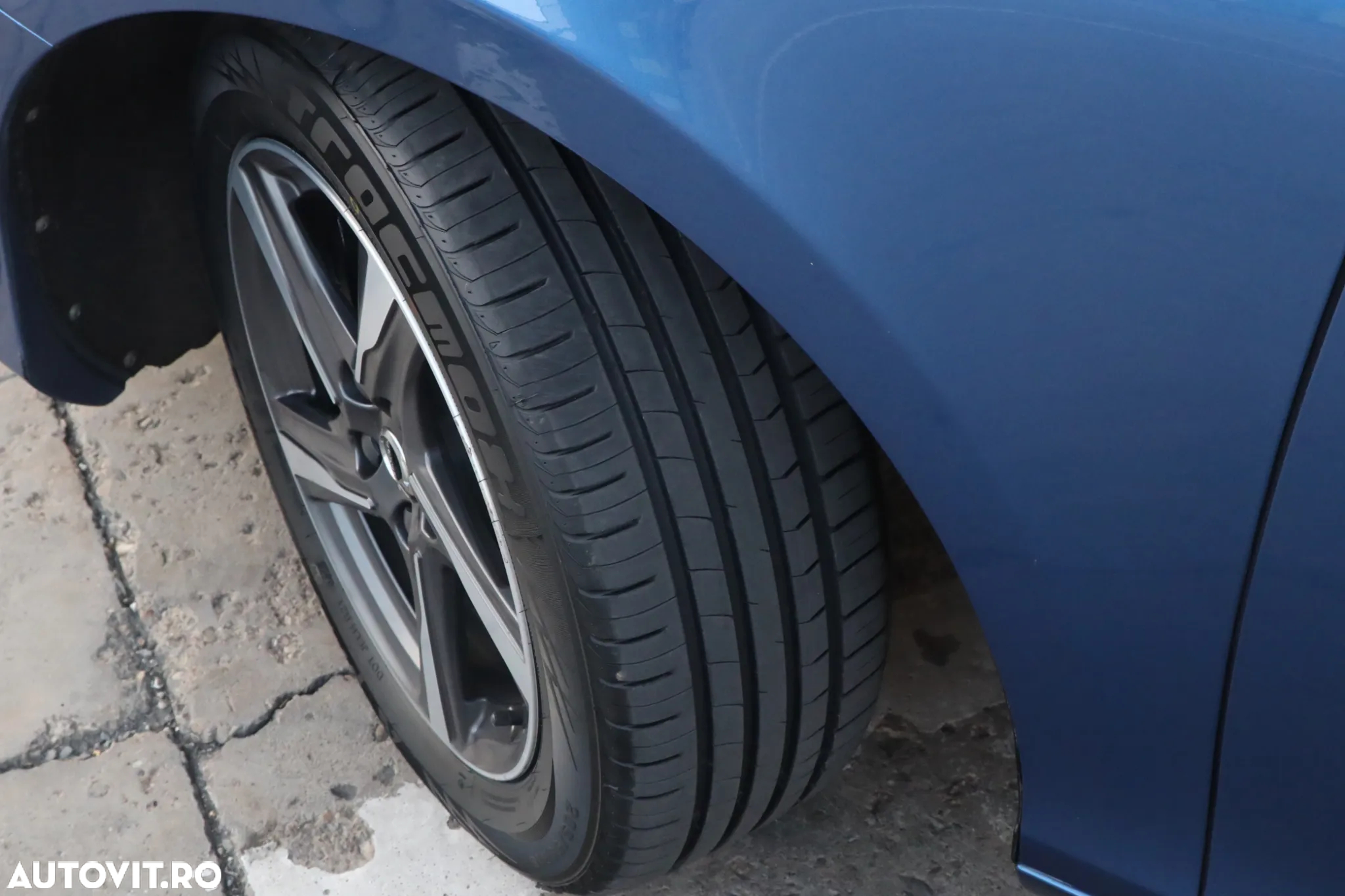 Volvo V40 D3 Geartronic RDesign - 27