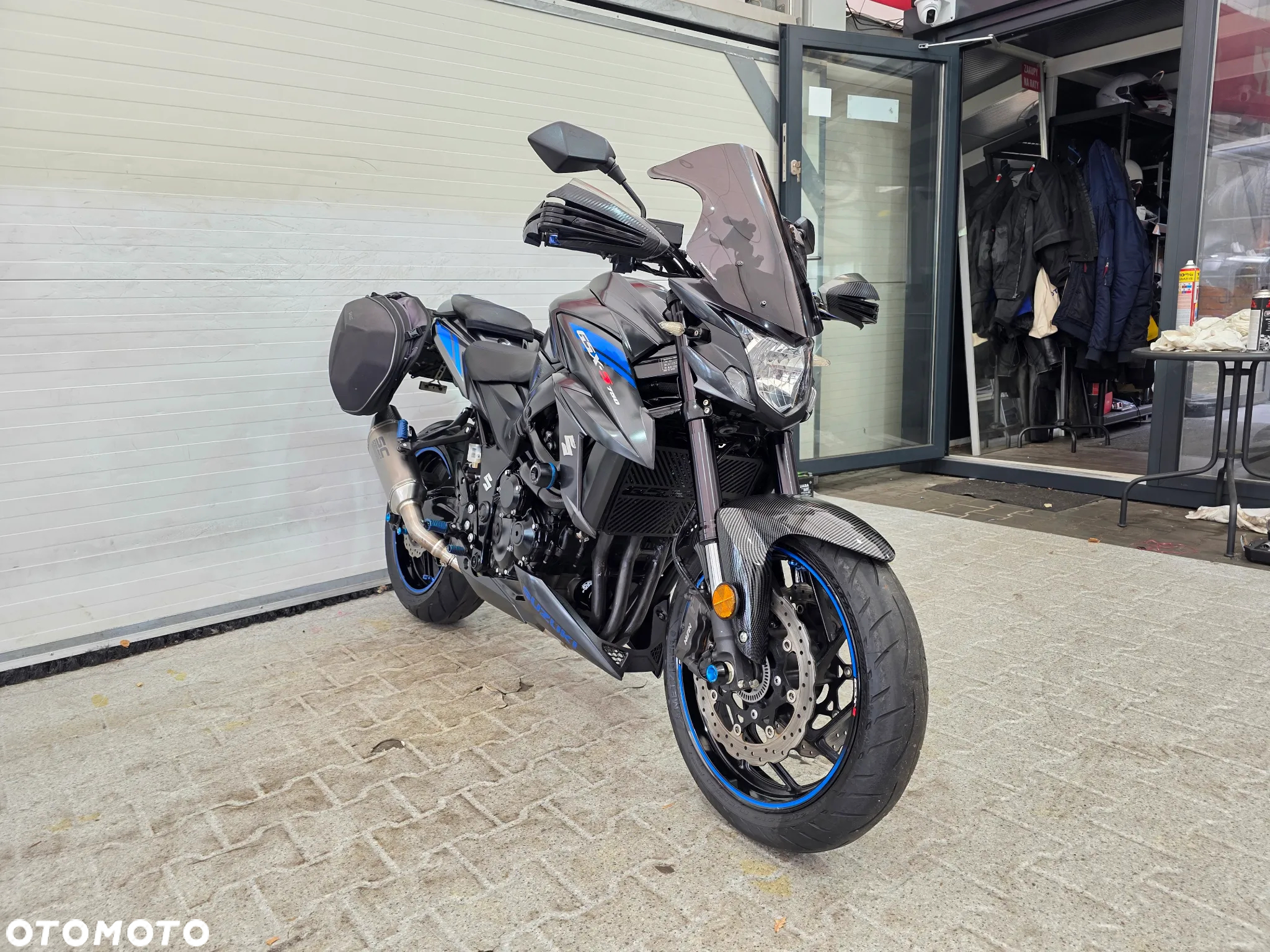 Suzuki GSX - 3