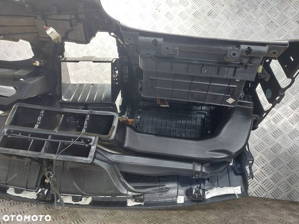 KOKPIT DESKA ROZDZIELCZA KIA SPORTAGE II - 12