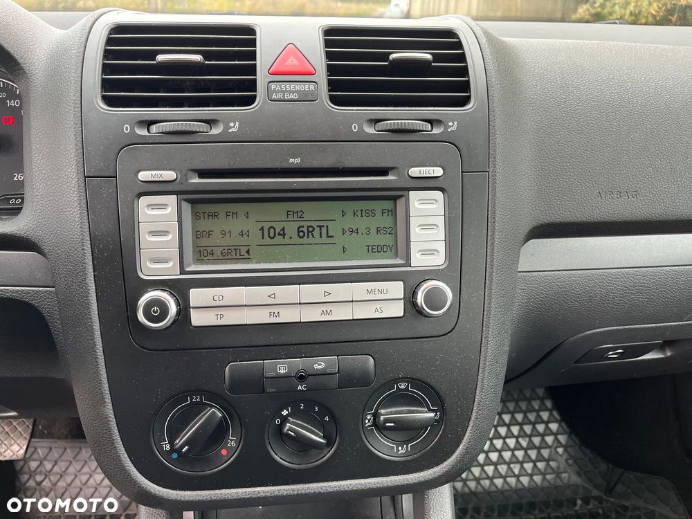 Volkswagen Golf - 30