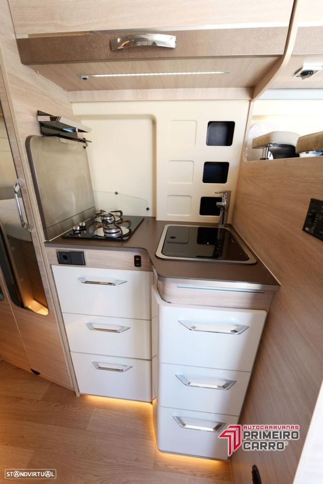 Rapido Van V62 cama francesa - 20