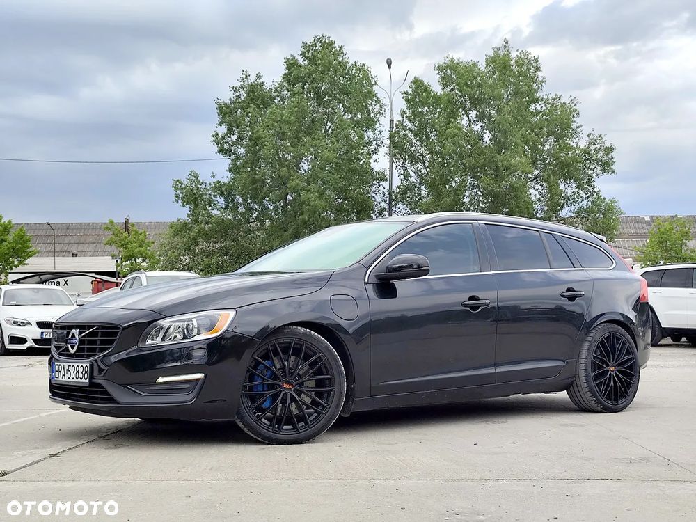 Volvo V60 D6 AWD Plug-in Hybrid Summum - 2