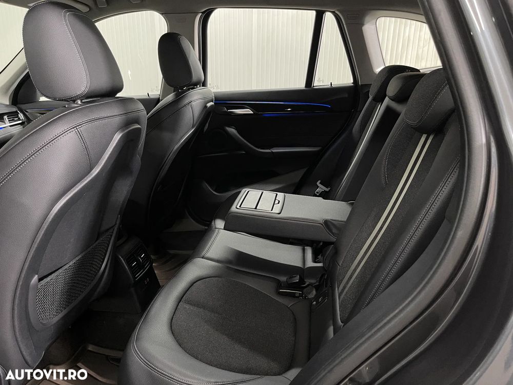 BMW X1 xDrive20i Aut. Sport Line - 13