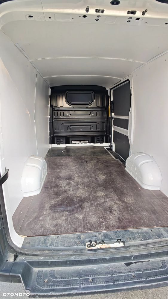 MAN TGE 3.140 2.0 TDi L3H1 VAT-1 klima średni niski Faktura Vat 23% - 16