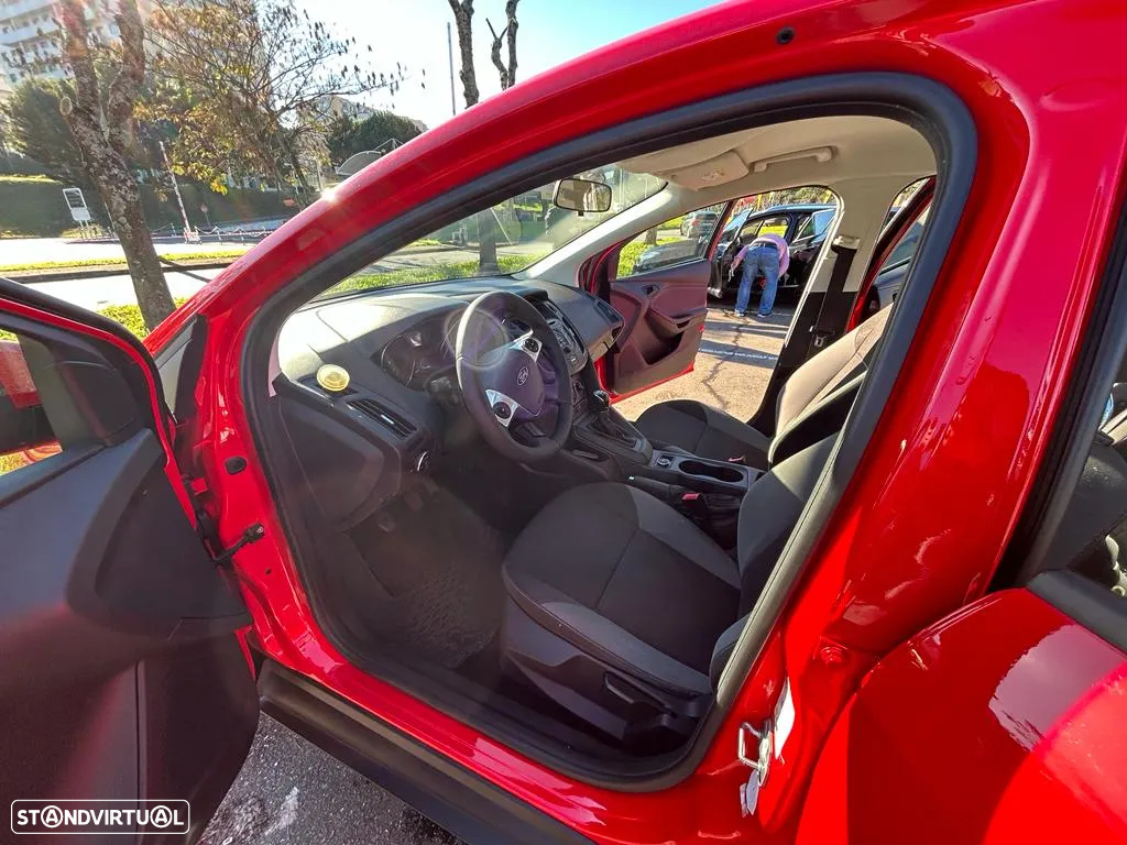 Ford Focus SW 1.0 EcoBoost Business - 11