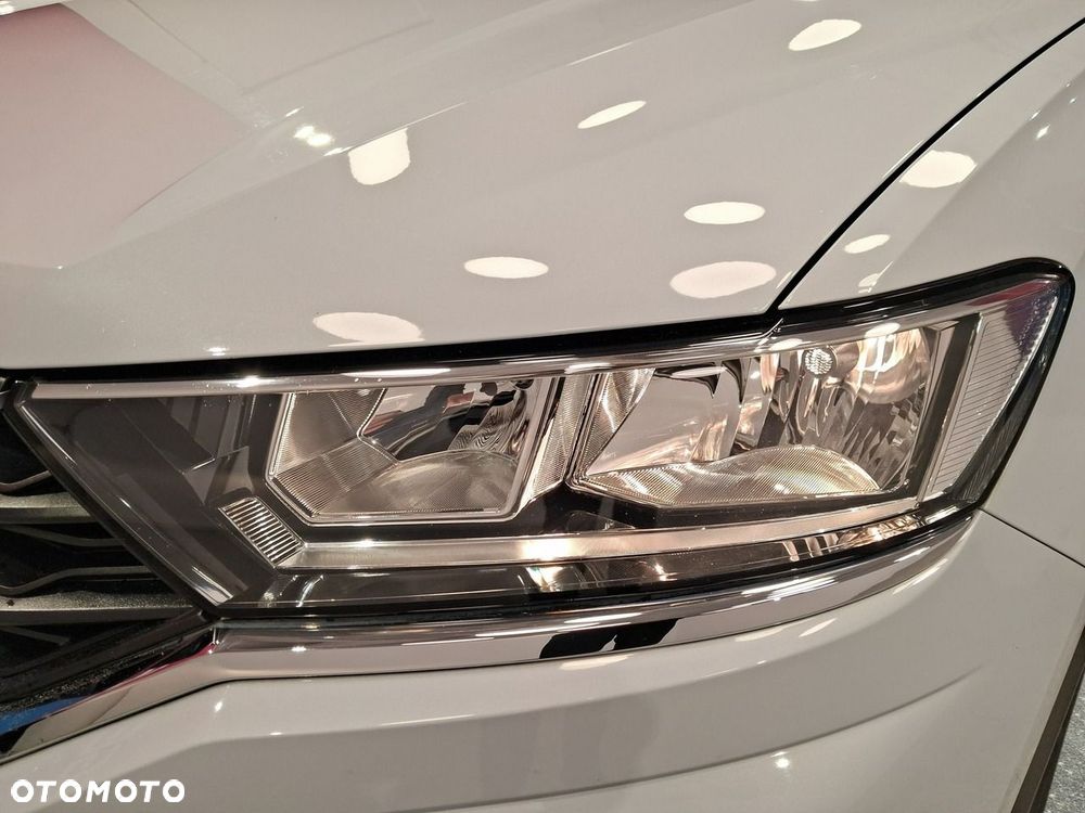 Volkswagen T-Roc - 10