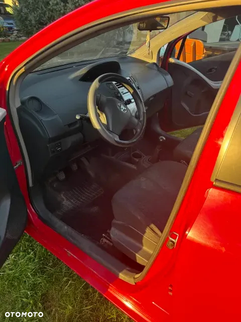 Toyota Yaris - 6