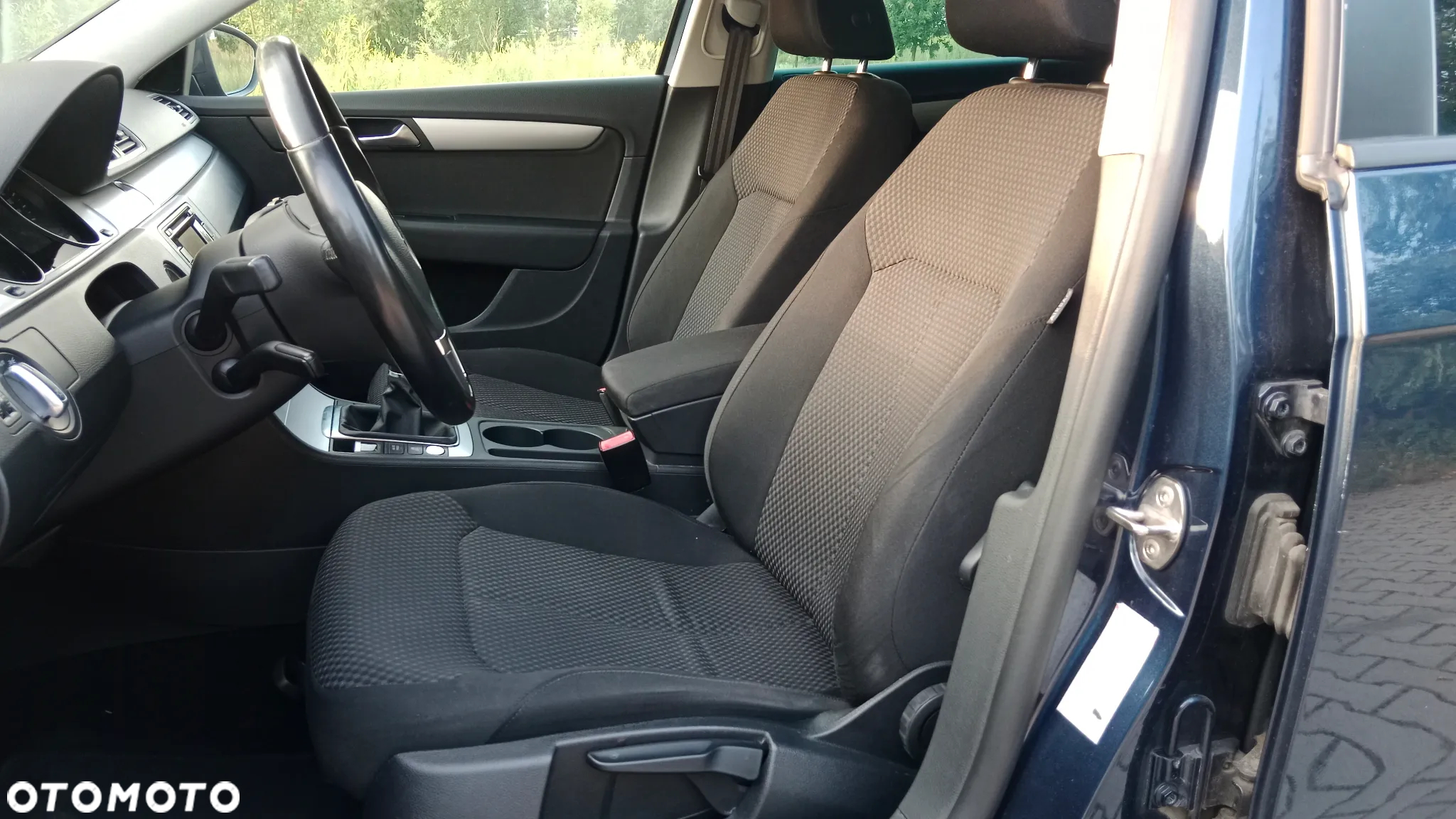 Volkswagen Passat 1.6 TDI Comfortline - 15
