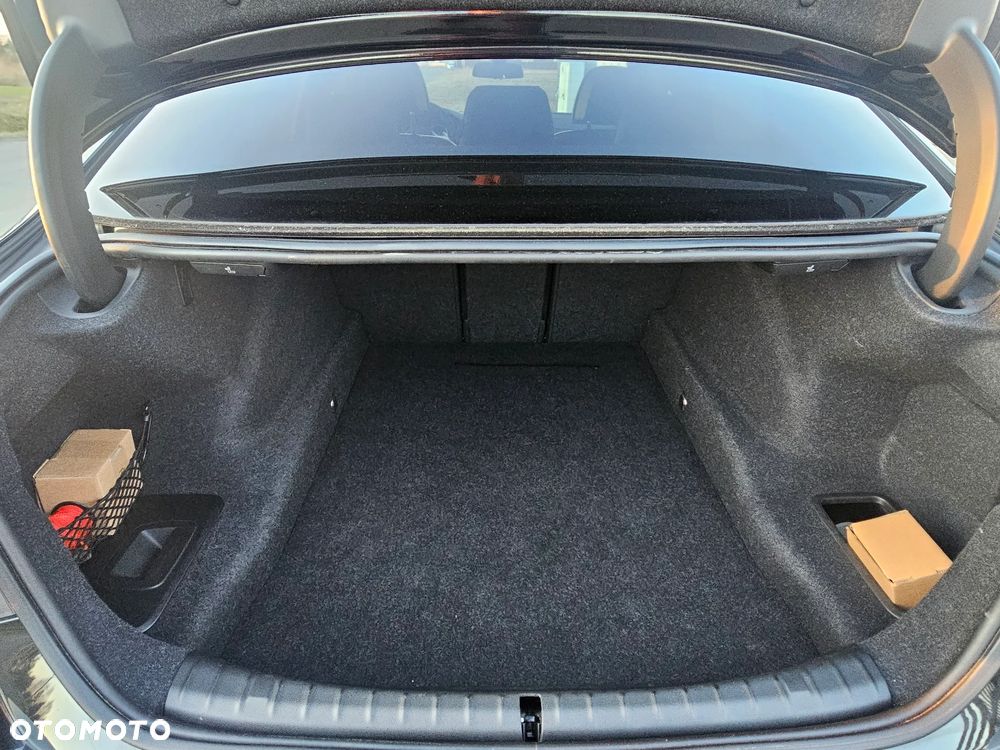 BMW Seria 5 M550i xDrive sport - 10