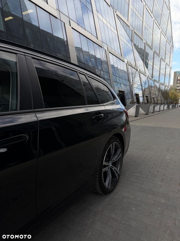 BMW Seria 3 330e Sport Line sport - 13