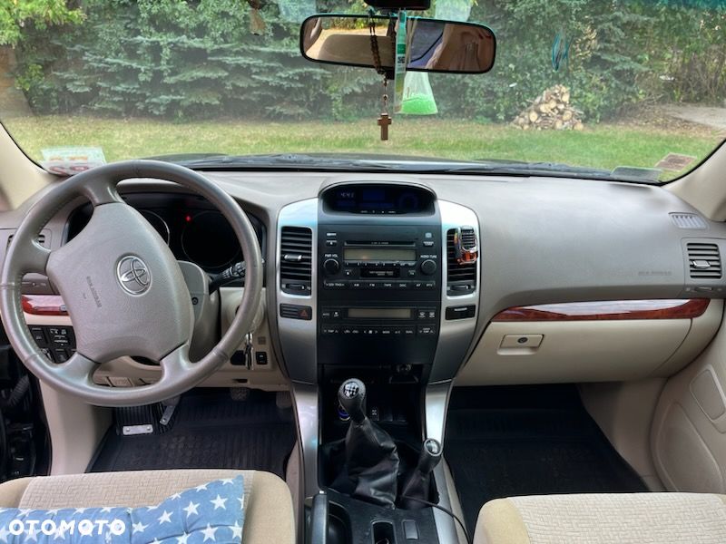 Toyota Land Cruiser - 10