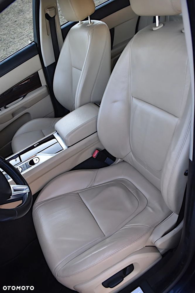 Jaguar XF 2.2 D Premium Luxury - 7