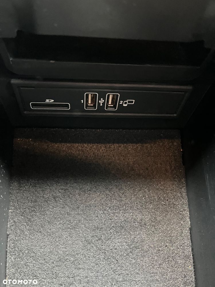 Mercedes-Benz Klasa E 220 d 9G-TRONIC - 33