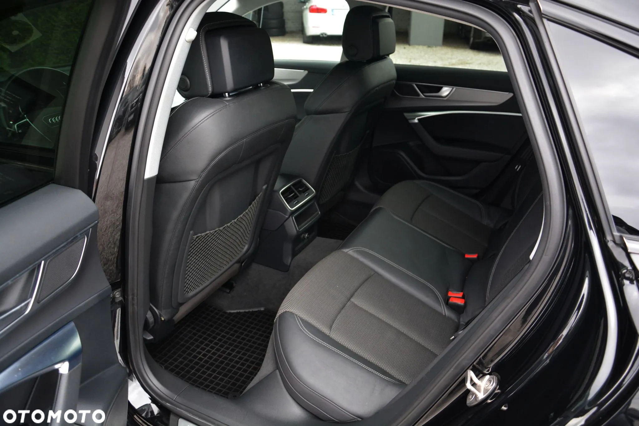 Audi A6 - 12