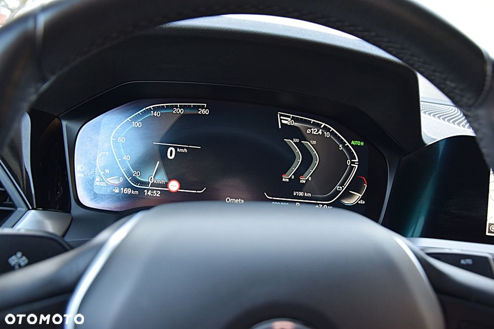 BMW Seria 3 318d Edition M Sport Shadow - 17