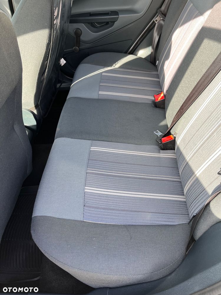 Ford Fiesta 1.25 Silver X - 23