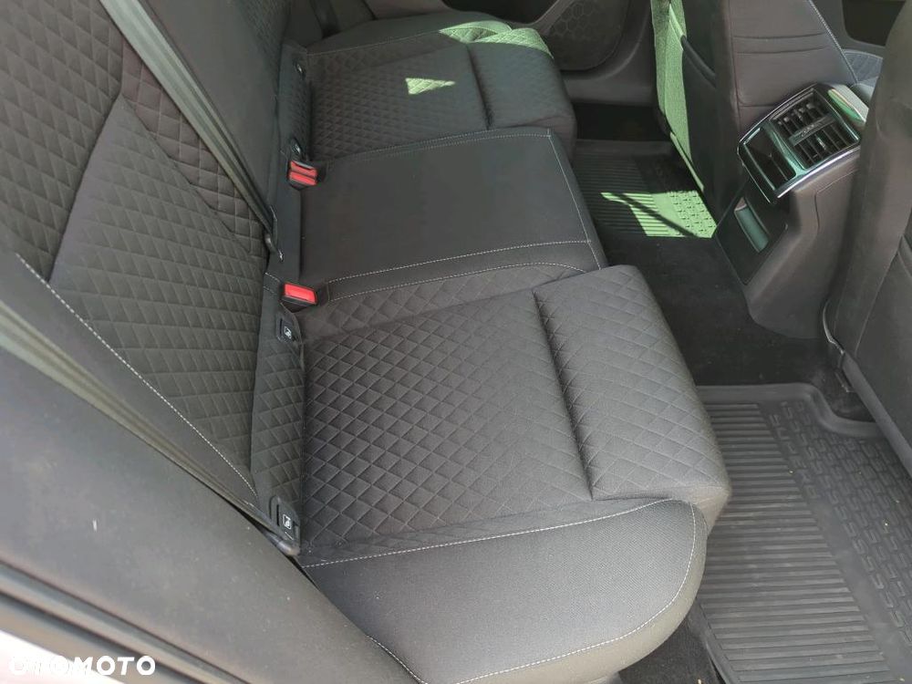 Skoda Superb 2.0 TDI SCR Ambition - 20