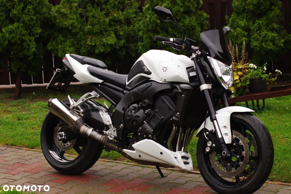Yamaha FZ - 2