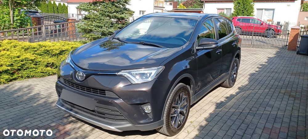Toyota RAV4 - 1