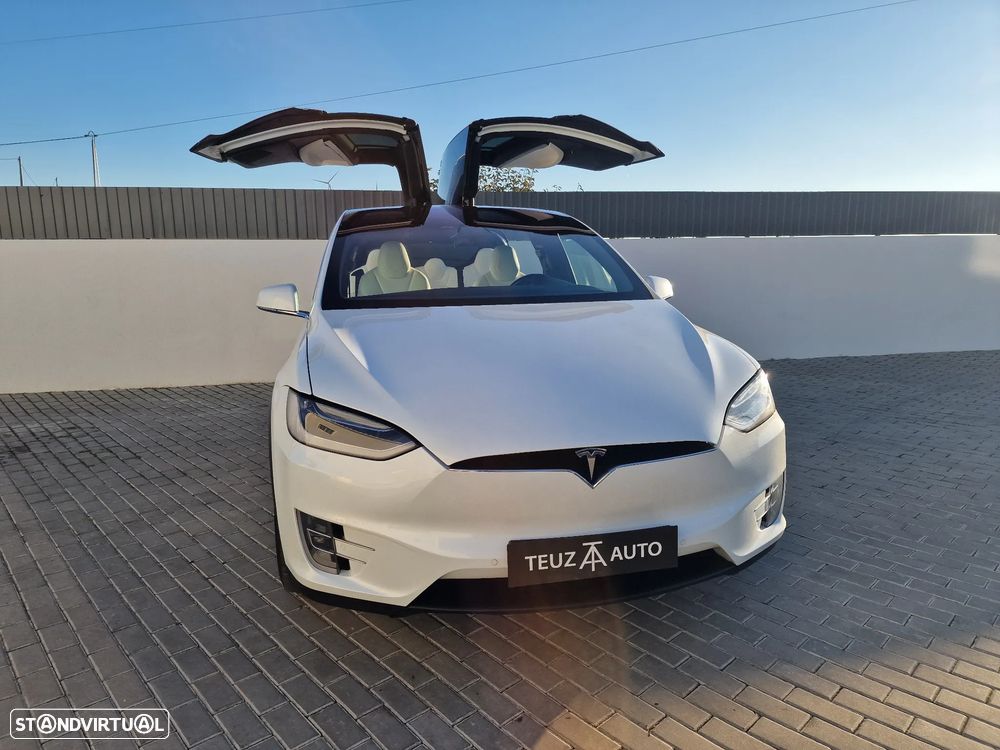 Tesla Model X 100D - 23