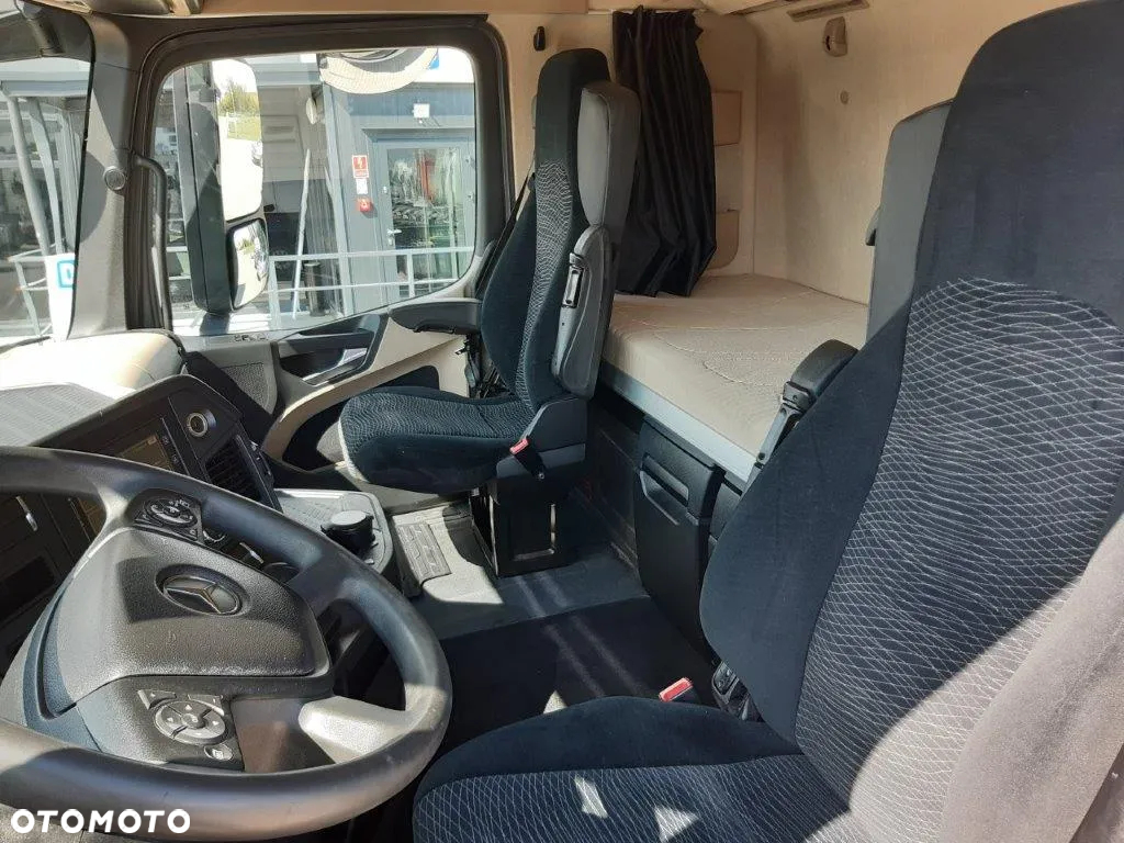 Mercedes-Benz ACTROS (30328) - 14