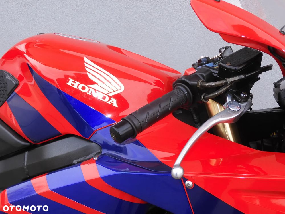 Honda CBR - 8