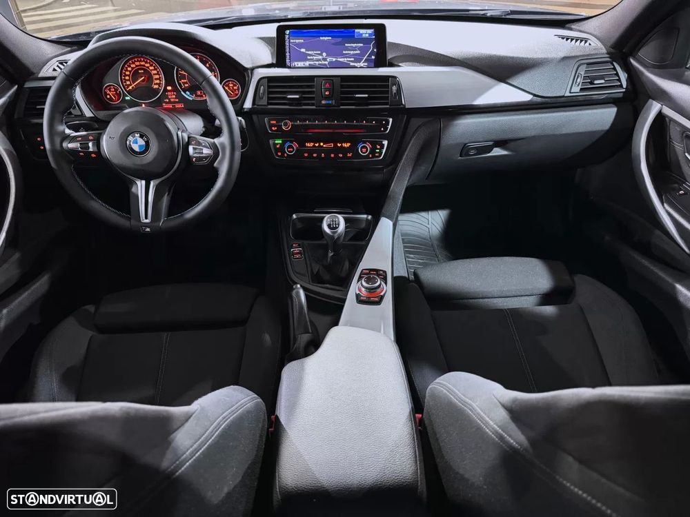 BMW 320 d Sport Line - 15