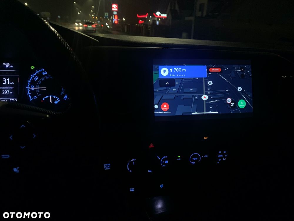 Toyota Tacoma - 12