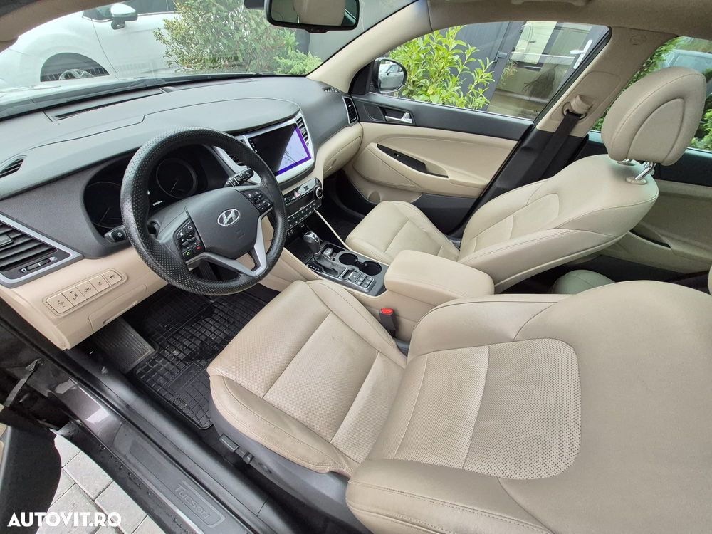 Hyundai Tucson - 11