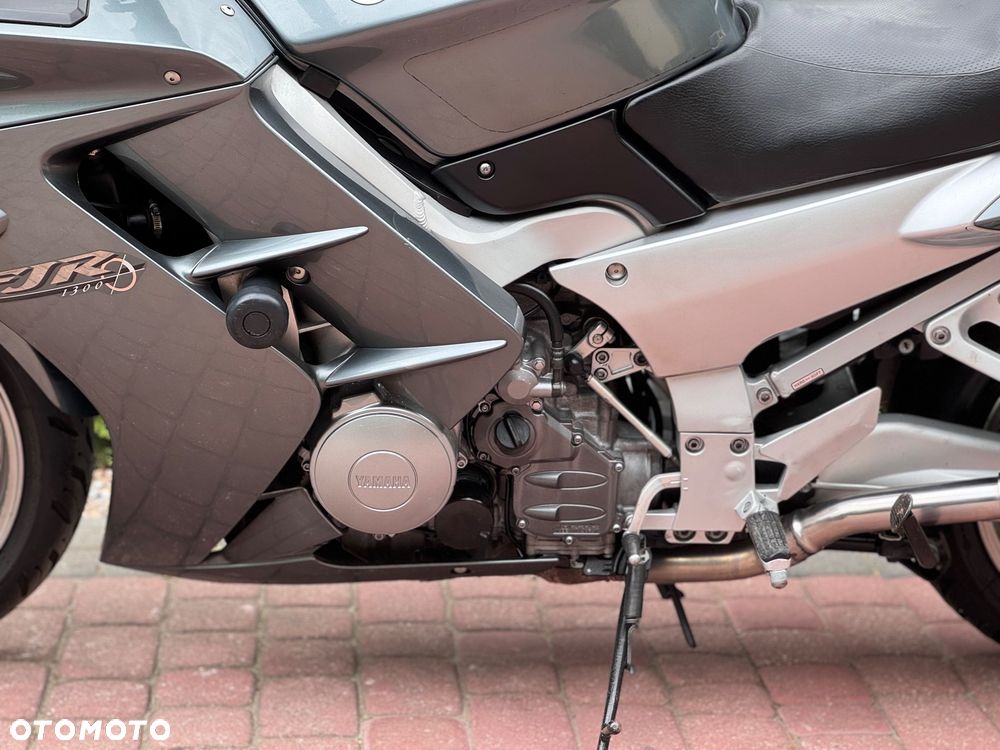 Yamaha FJR - 16