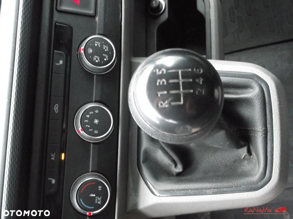 Volkswagen Transporter - 24
