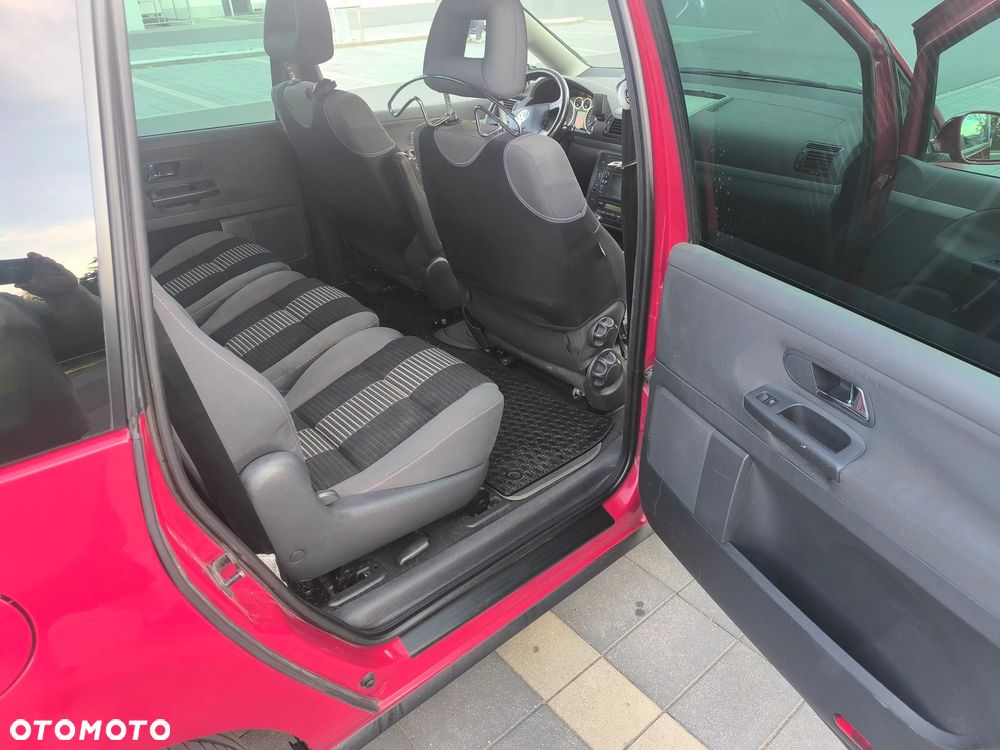 Volkswagen Sharan 1.8T Highline Tiptr - 17