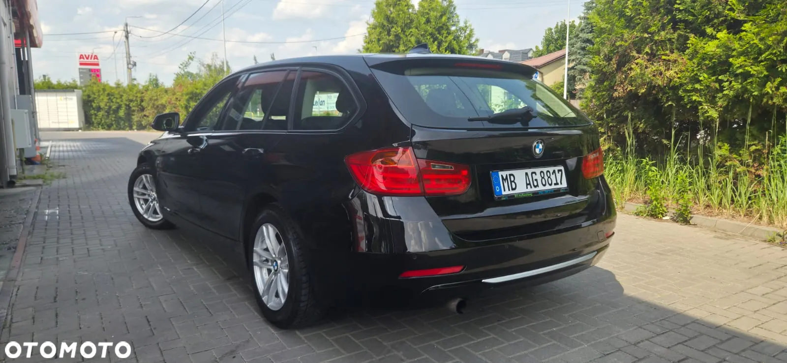 BMW Seria 3 320d DPF Touring Blue Performance Edition Exclusive - 10
