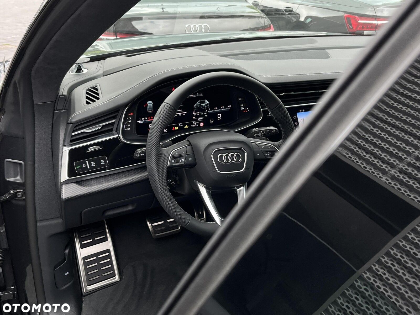 Audi SQ8 - 16
