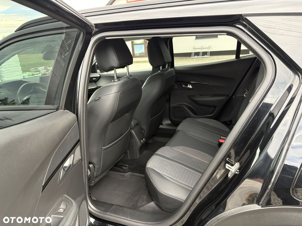 Peugeot 2008 1.2 PureTech Allure S&S - 11