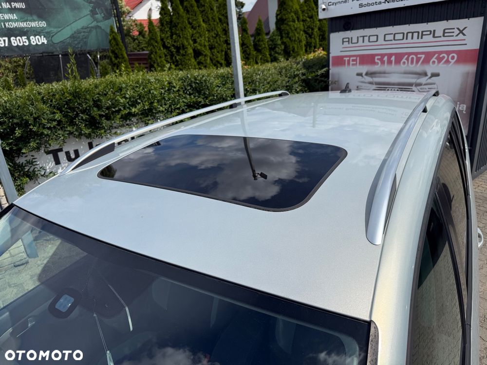 Volkswagen Touran 2.0 TDI Highline - 9