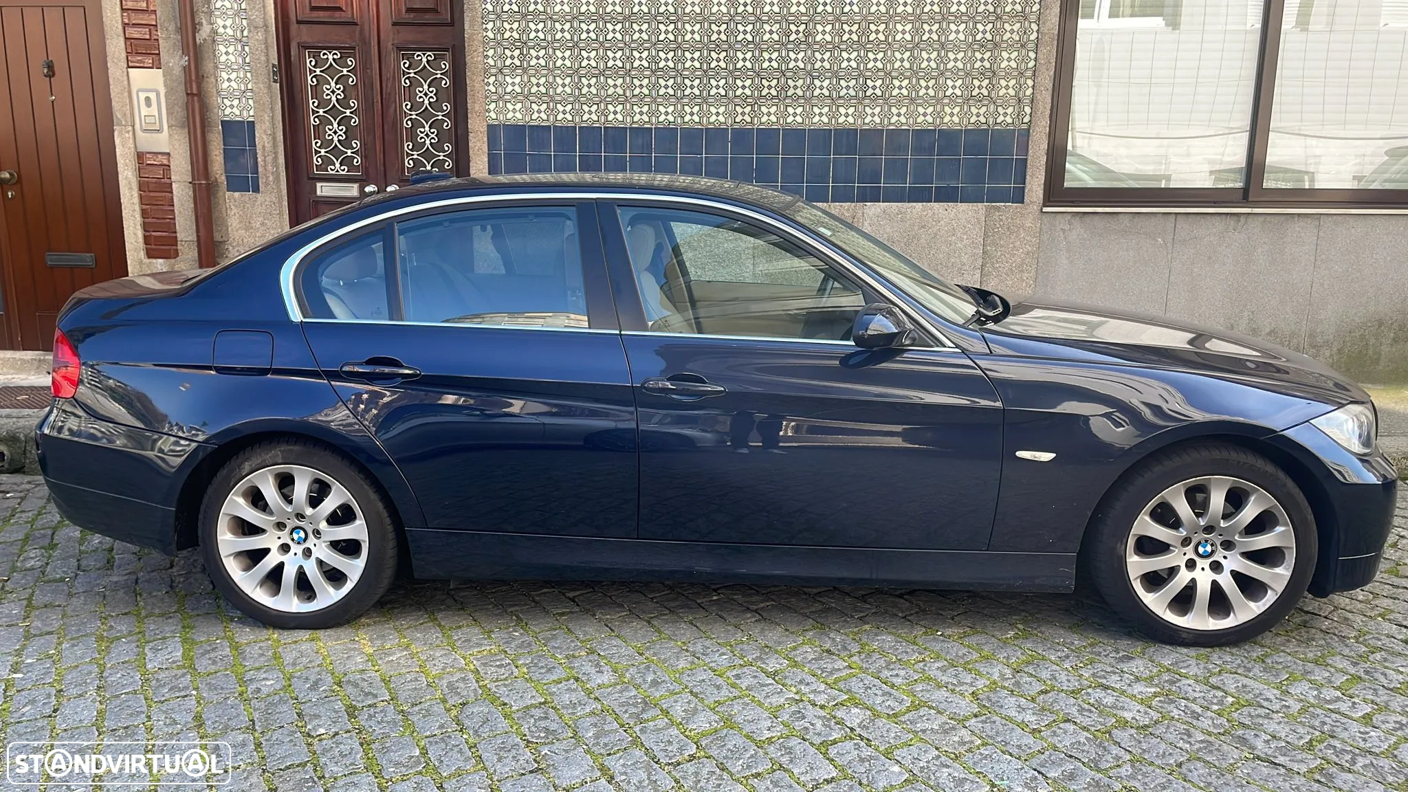 BMW 320 i Auto - 3