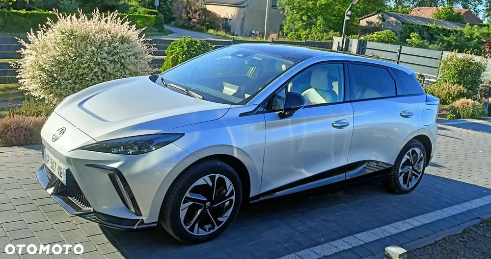 MG 4 Luxury 64 kWh - 2
