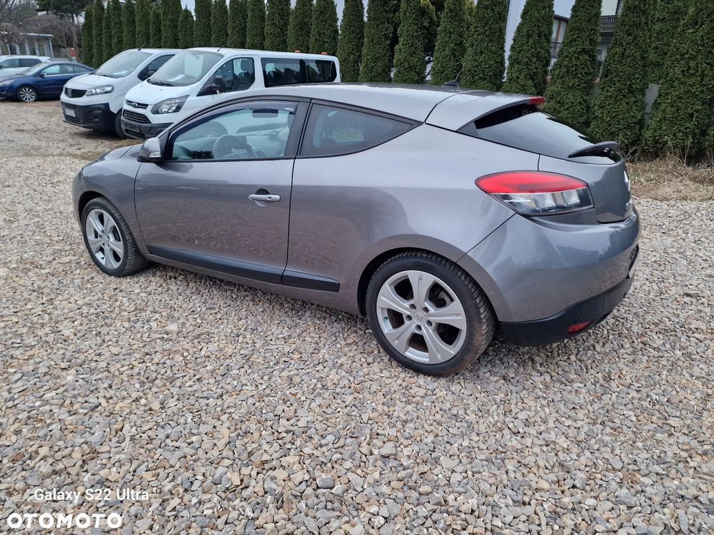 Renault Megane 2.0 16V Dynamique CVT - 3