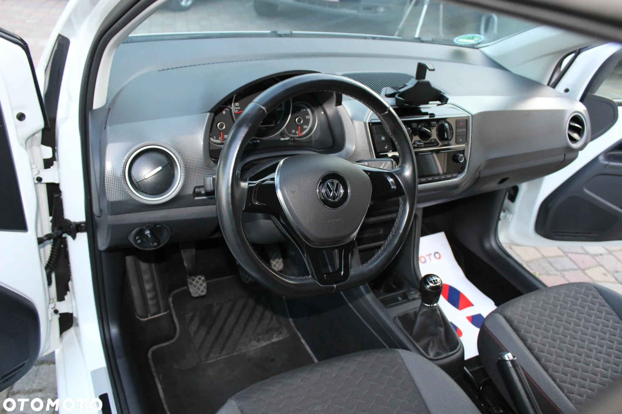 Volkswagen up! join - 15