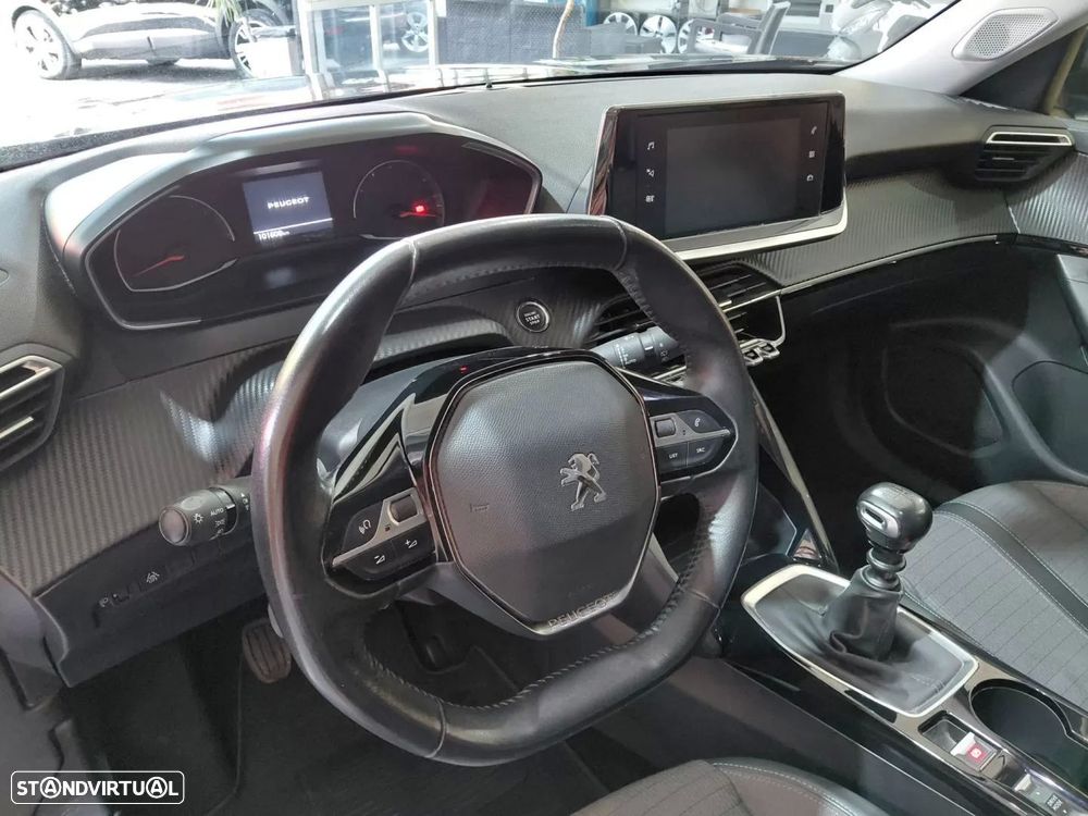Peugeot 2008 1.2 PureTech Allure Pack — fotografia 10