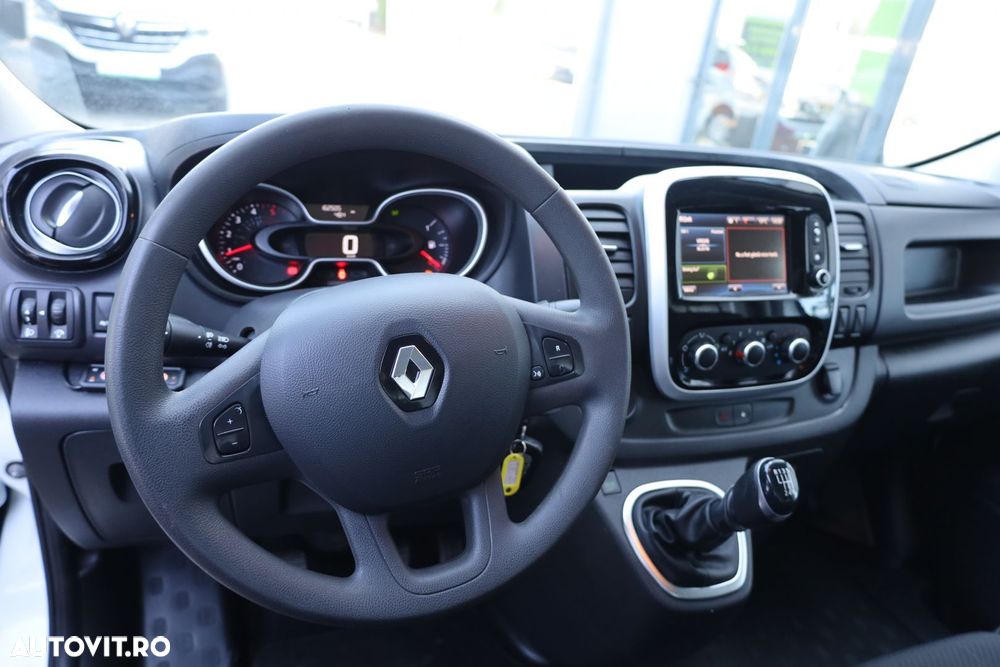 Renault Trafic - 18